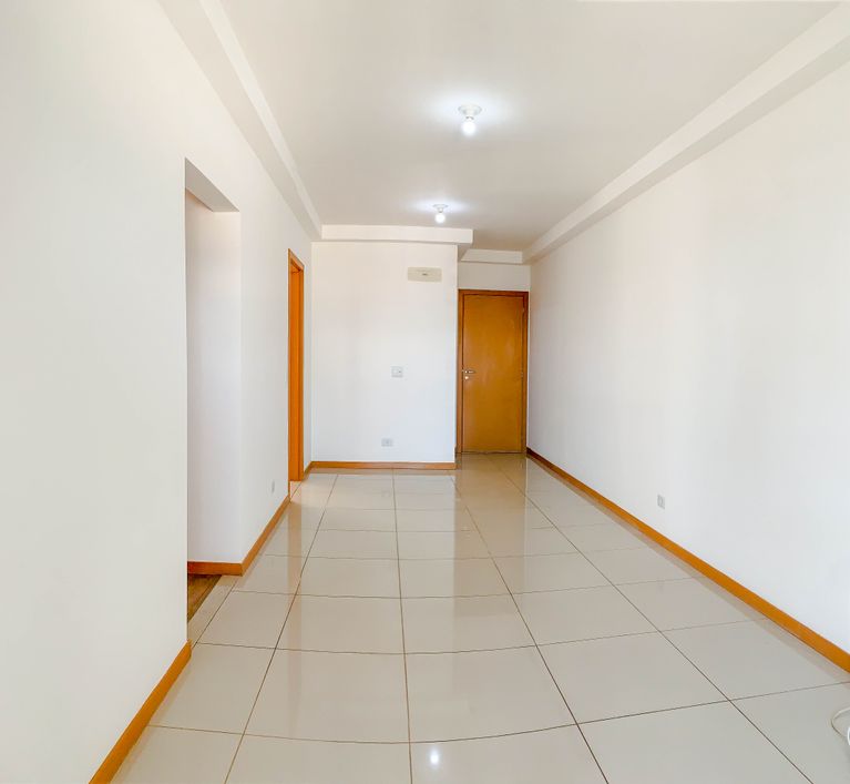 Apartamento rico em armários à venda no Residencial Park Sóter
