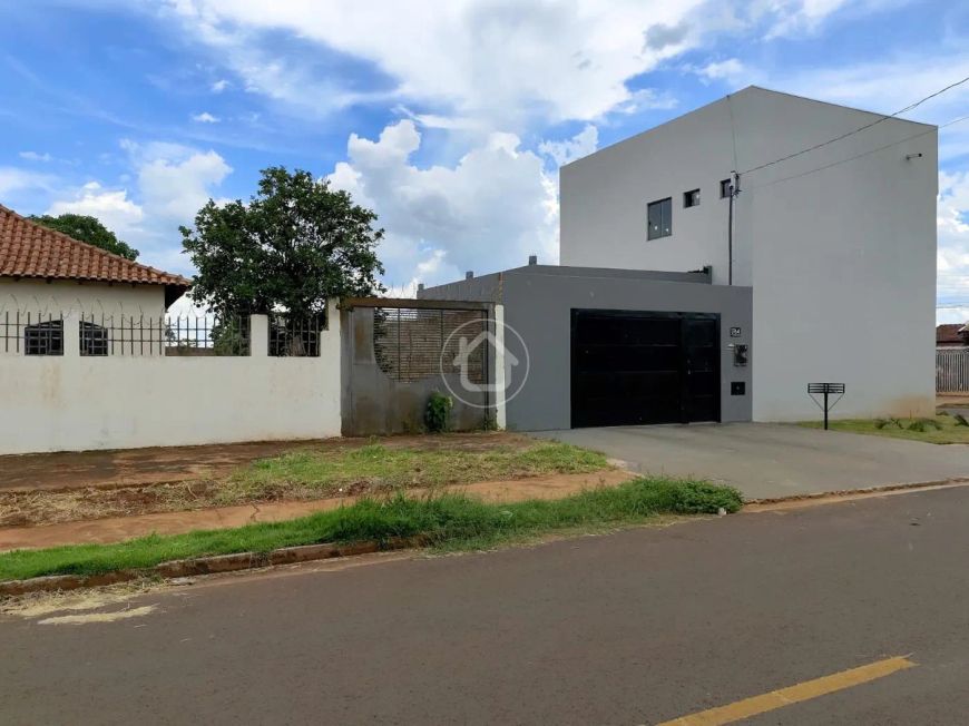 AMPLO TERRENO EM BOA LOCALIDADE