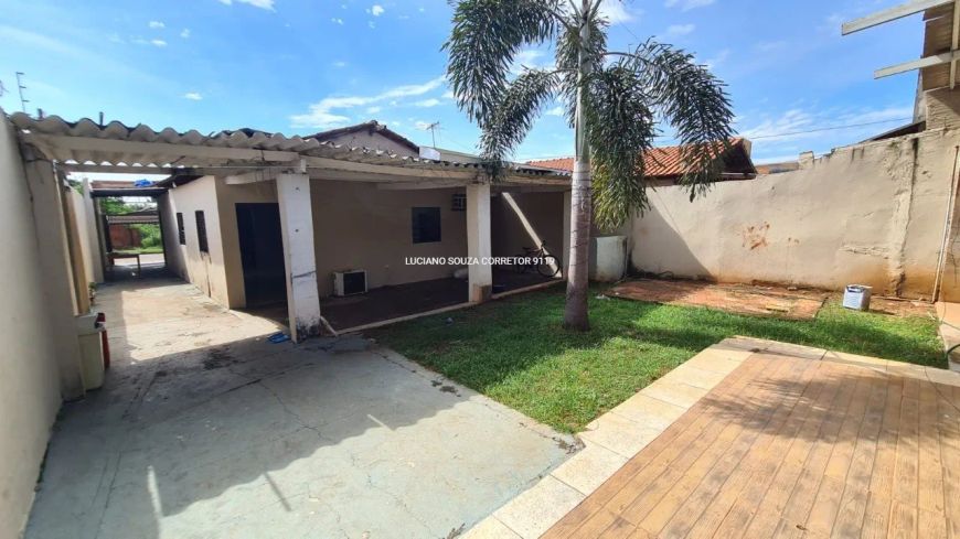 Imóvel e terreno amplo com gourmet!