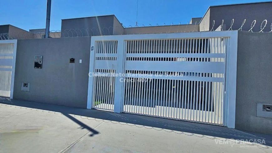 Vendo imóvel com suíte e excelente acabamento