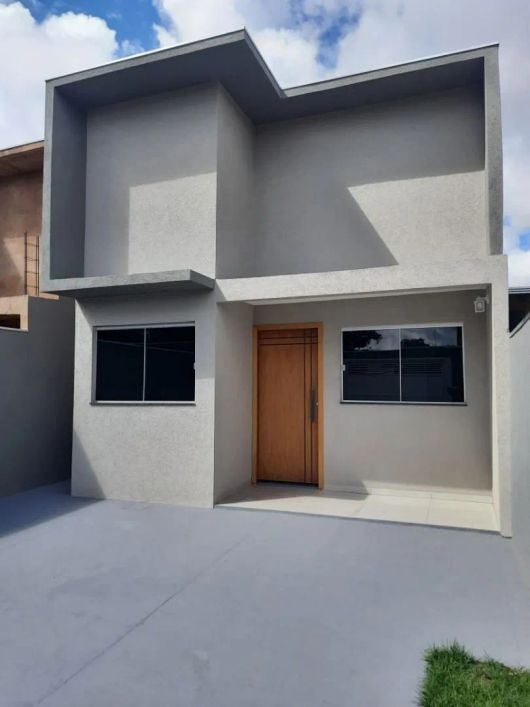 CASA NOVA BEM LOCALIZADA