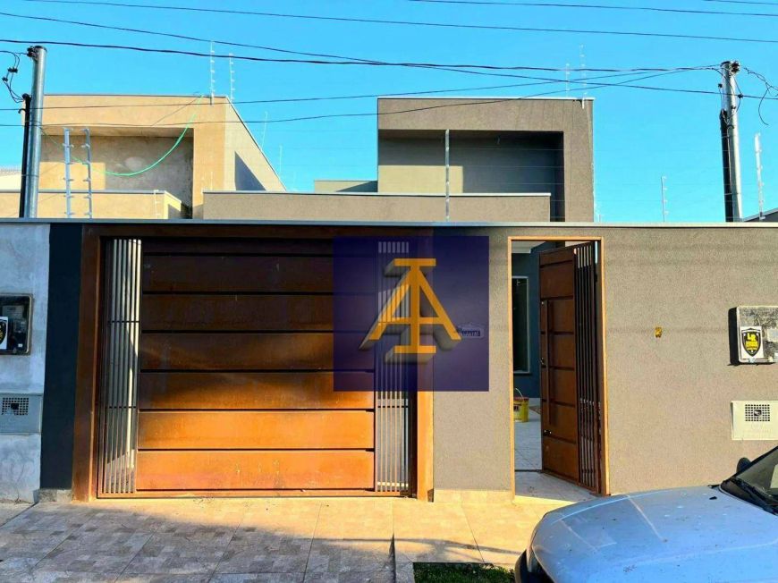 *CASA COM REFINADO ACABAMENTO E PORCELANATO
