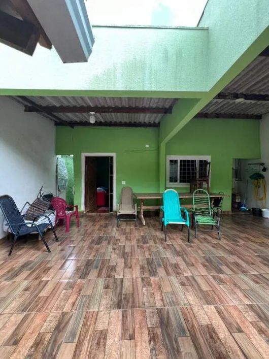 Casa térrea no Pioneiros, aceita permuta por imóvel comercial!
