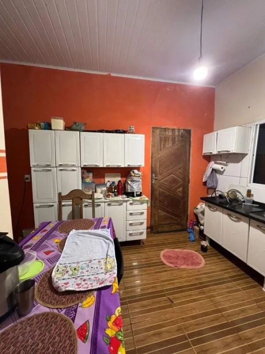 Casa térrea no Pioneiros, aceita permuta por imóvel comercial!