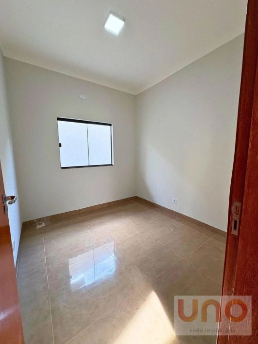 Casa à venda com 3 quartos, sendo 1 suíte e churrasqueira