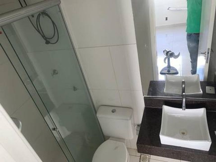 LINDO APARTAMENTO REFORMADO NO NOVA TIRADENTES