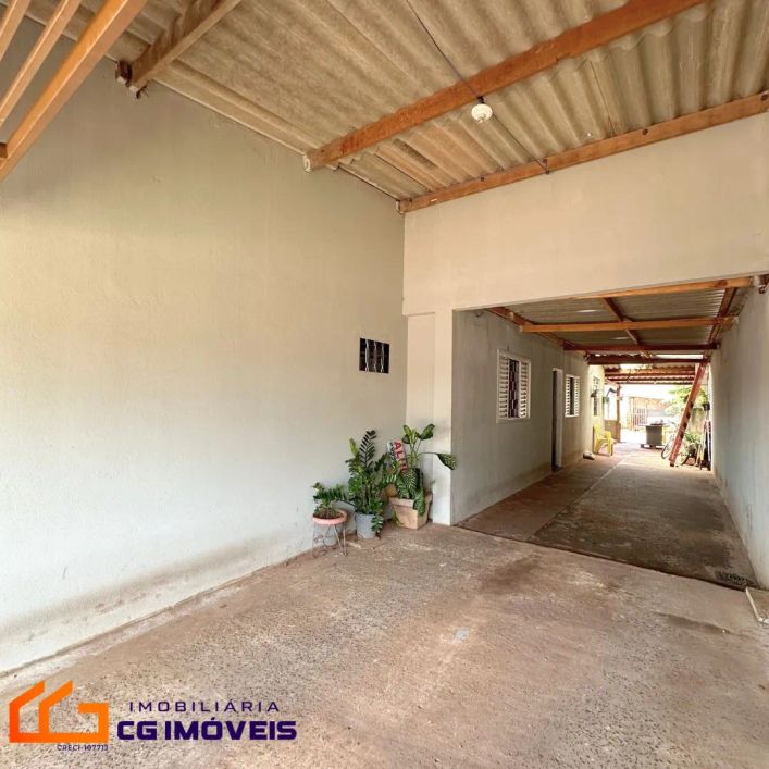 CASA EM RUA COMERCIAL COM 2 SALÕES