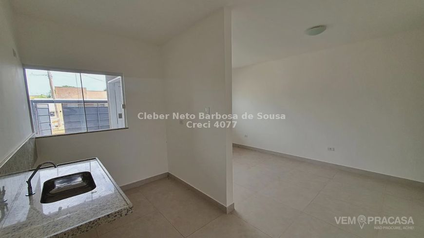 03 DORMITÓRIOS SENDO UMA SUÍTE E VIAS RÁPIDAS ATÉ O CENTRO!