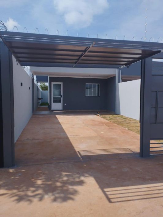 Venda casa com Espaço de terreno