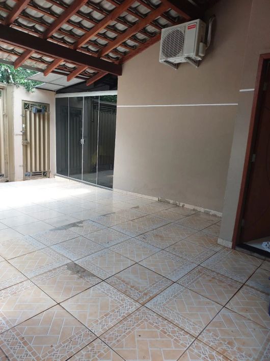 *Linda Casa Térrea a venda no bairro Caiçara. Porteira fechada.*