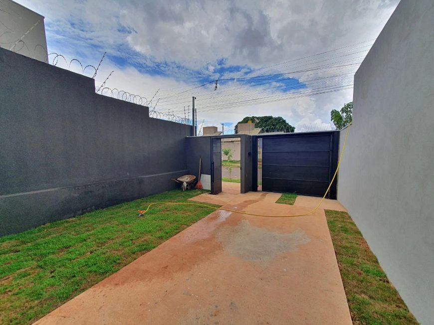 Nova Lima Linda casa com ótimo acabamento.