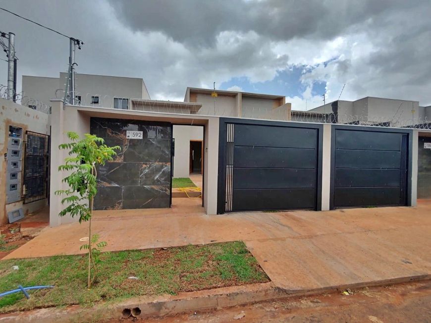 Nova Lima Linda casa com ótimo acabamento.