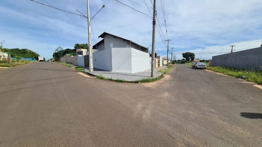 Casa com suíte, próximo ao Parque dos Poderes!