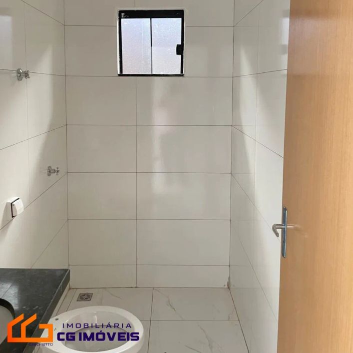 Casa á venda com 2 quartos sendo 1 suíte no Jardim Aeroporto em Campo Grande - MS