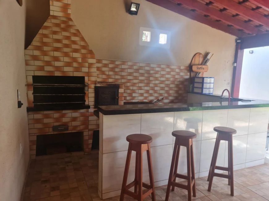 CASA A VENDA NO CARANDÁ BOSQUE COM 3 DORMITÓRIOS SENDO 1 SUÍTE COM 204 M2 E 360 M2 DE TERRENO