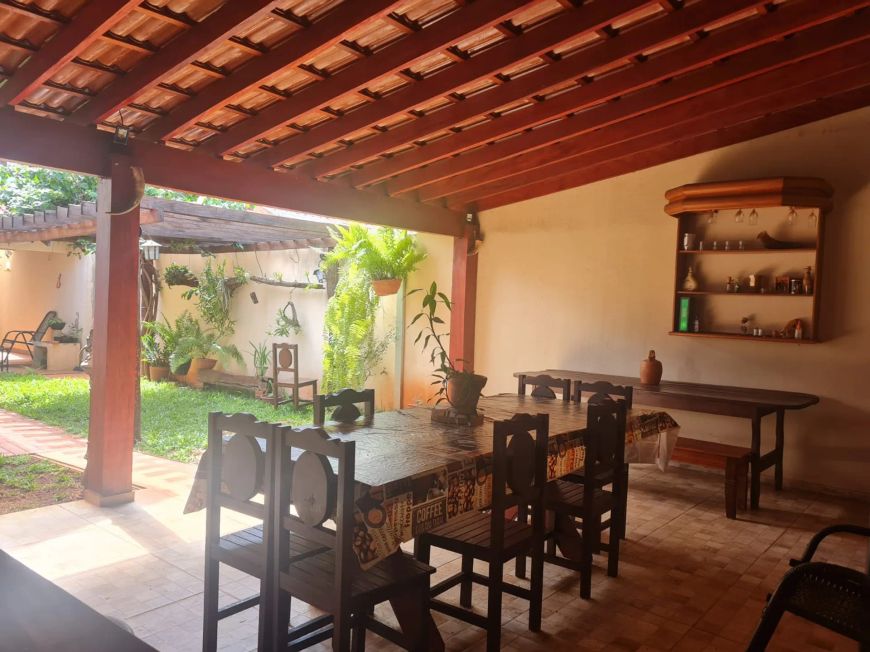 CASA A VENDA NO CARANDÁ BOSQUE COM 3 DORMITÓRIOS SENDO 1 SUÍTE COM 204 M2 E 360 M2 DE TERRENO