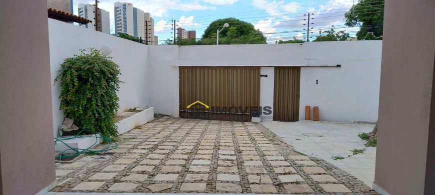 Casa com 3 dormitórios para alugar por R$ 6.000,00/mês - Horto - Teresina/PI