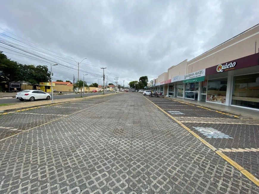 SALA COMERCIAL CENTRO EMPRESARIAL