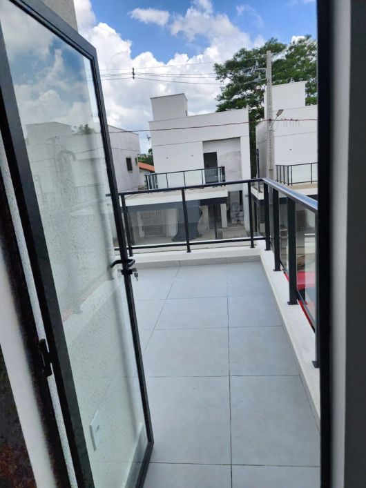 Casa nova, duplex, em condominio fechado para locação