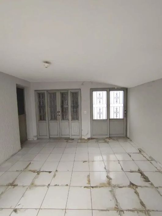 CASA COMERCIAL NO CENTRO