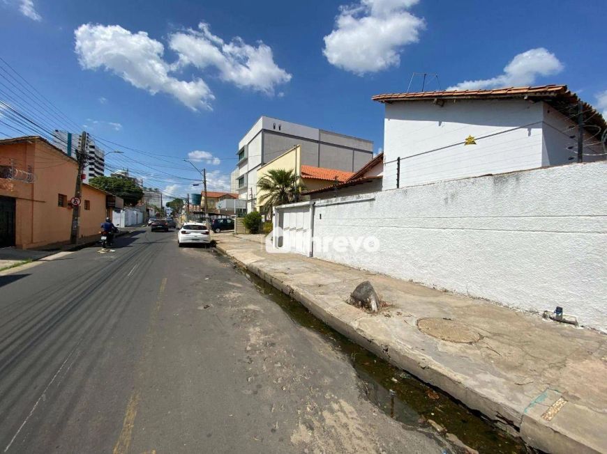 Casa para alugar, 183 m² por R$ 5.000,00/mês - Centro - Teresina/PI