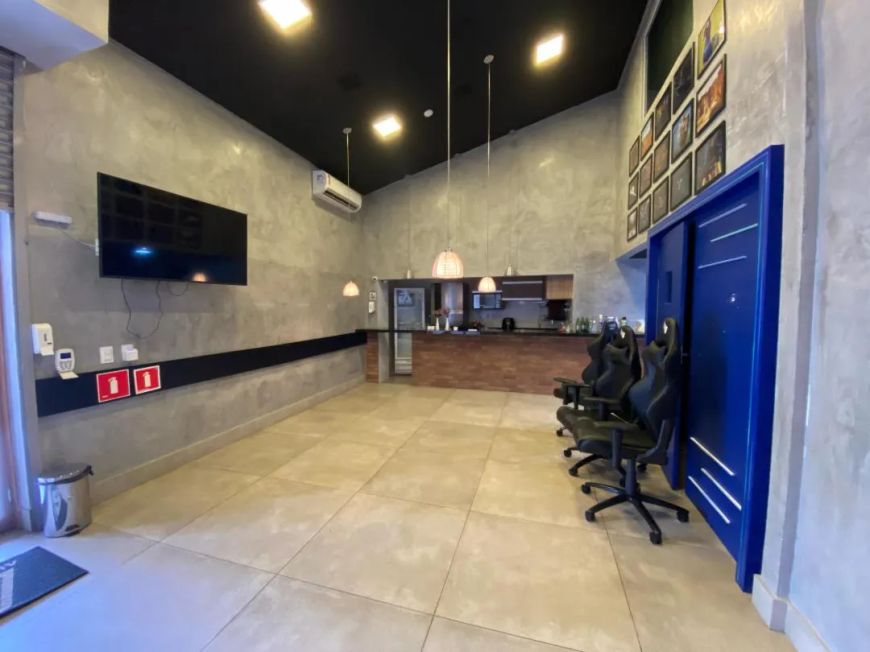 Thailson / Alugo ponto comercial