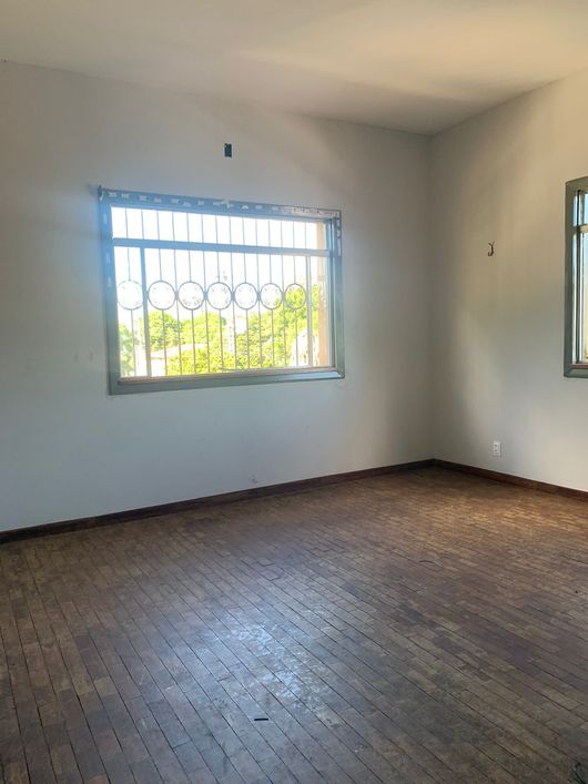 Prédio Comercial para locação no bairro Ilhotas