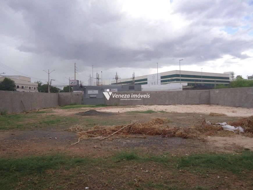Terreno Comercial de esquina para aluguel