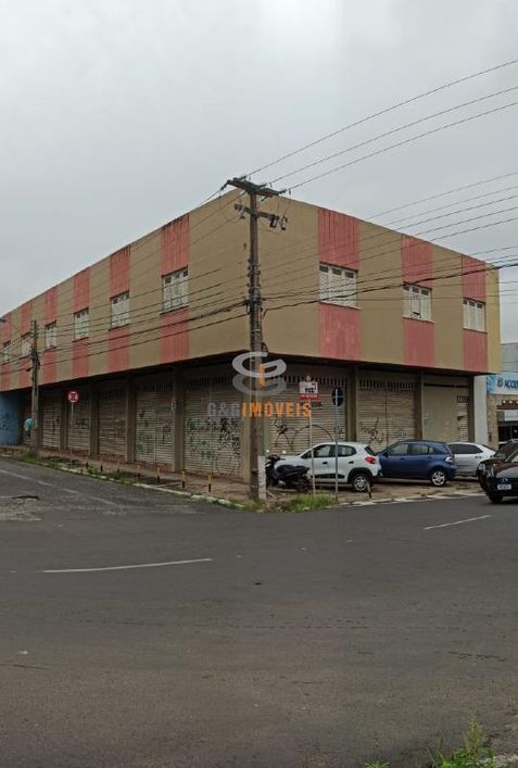 Prédio comercial no centro
