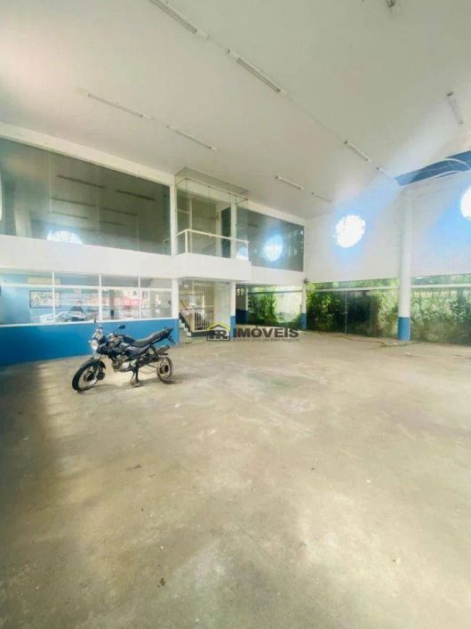 Galpão para alugar, 818 m² por R$ 25.000/mês - Aeroporto