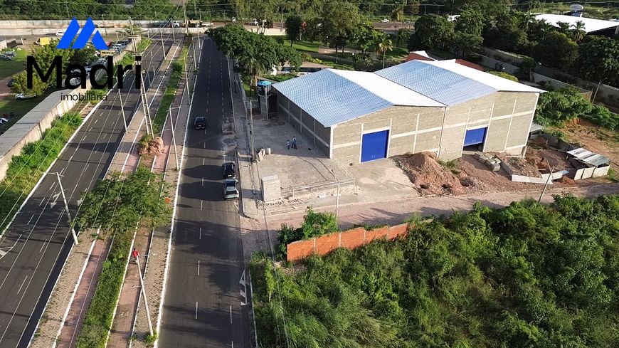 Galpão para aluguel na Av. Pres. Jânio Quadros.