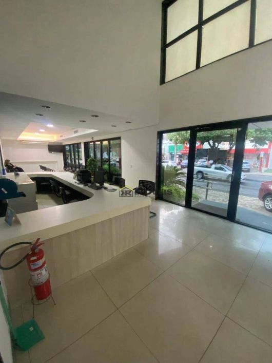 Ponto comercial com 10 salas disponível para aluguel por R$ 40.000/mês