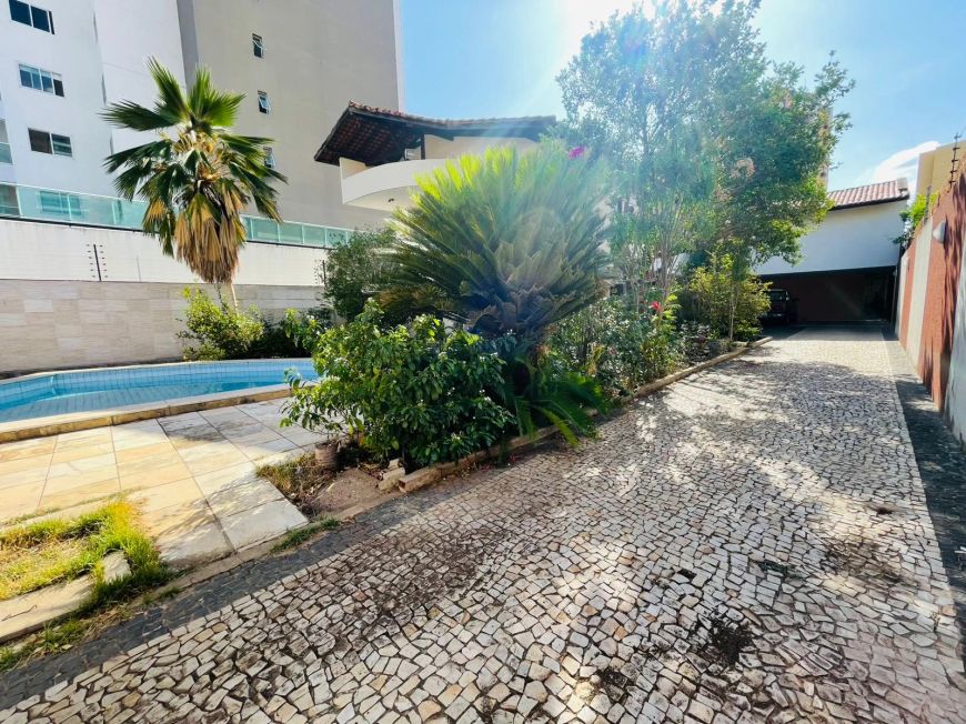 ALUGUEL - Casa Comercial no Horto com piscina