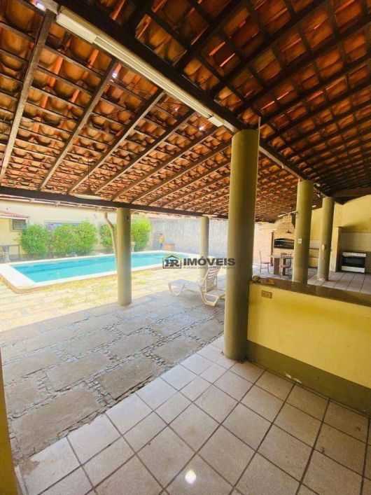 Casa com 6 dormitórios para alugar, 320 m² por R$ 8.000/mês - Jóquei - Teresina/PI