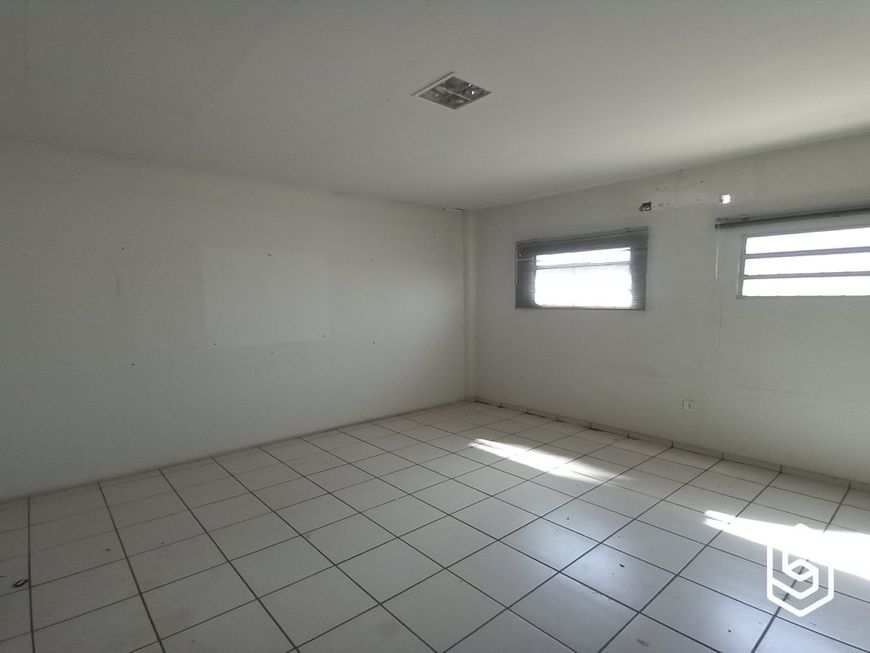 (2865)-Galpão/Depósito/Armazém para aluguel possui 4000 metros quadrados em Santa Cruz - Teresina-PI