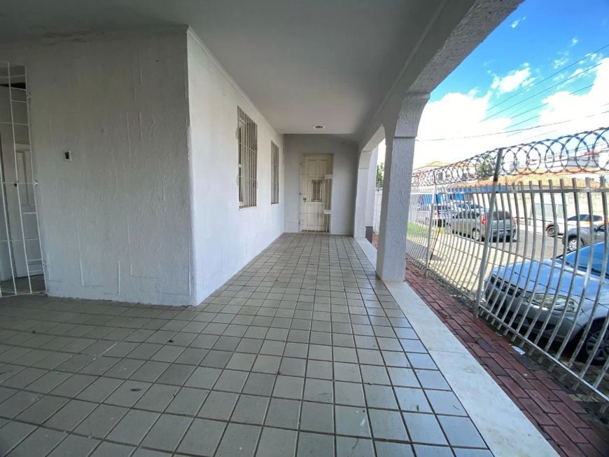 Casa com 8 dormitórios para alugar, 268 m² por R$ 7.000,00/mês - Centro - Teresina/PI