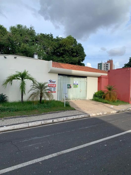 PONTO COMERCIAL ESQUINA AV. LINDOLFO MONTEIRO E AV. ININGA ZONA LESTE