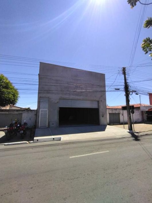 GALPÃO COMERCIAL