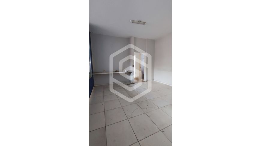(2993) Casa Comercial para aluguel possui 240m² quadrados com 10 quartos em Centro - Teresina - PI