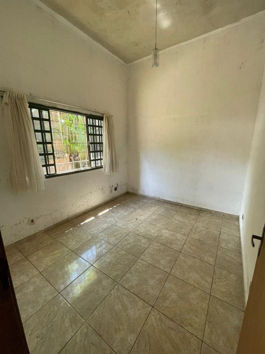 Casa para venda possui 650 metros quadrados com 6 quartos em shvg - -