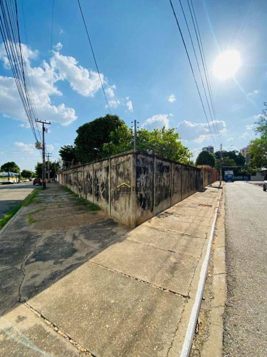 Casa com 3 dormitórios para alugar, 250 m² por R$ 8.000,00/mês - São Cristóvão - Teresina/PI