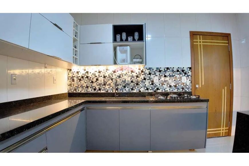 Ampla casa 4 em 1 - Reformada - Aceita financiamento - Estuda permuta - Setor Central Gama