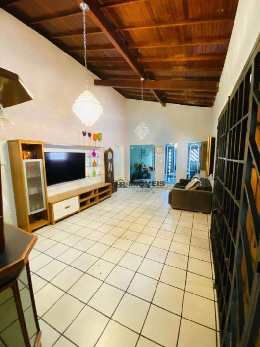 Casa com 4 dormitórios para alugar, 309 m² por R$ 5.500/mês - São Cristóvão - Teresina/PI