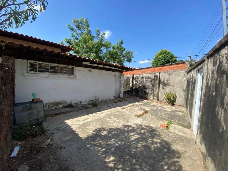 Casa Comercial