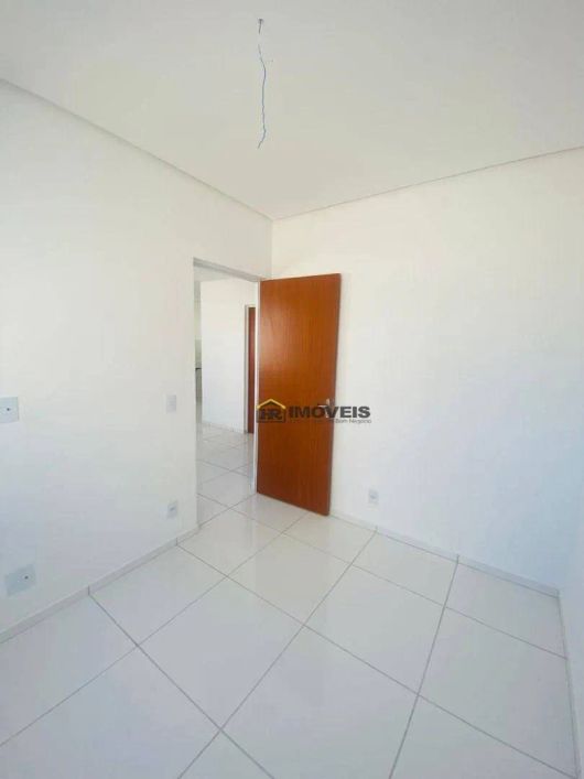 Apartamento com 2 dormitórios para alugar, 59 m² por R$ 850,00/mês - Santa Maria da Codipe - Teresin