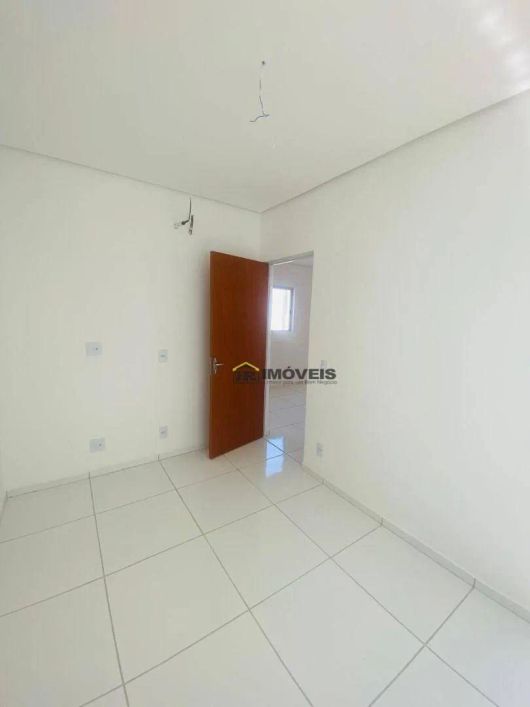 Apartamento com 2 dormitórios para alugar, 59 m² por R$ 850,00/mês - Santa Maria da Codipe - Teresin