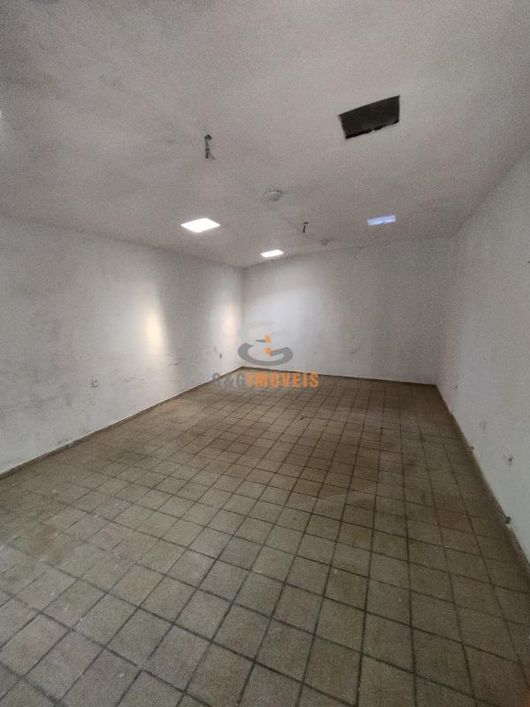 Casa comercial no centro