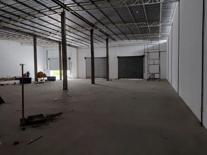 Galpão para aluguel com 726 metros quadrados, bairro São Sebastião, grande Dirceu, Teresina - PI