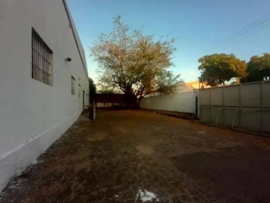 GALPAO AMPLO COM CASA DE APOIO
