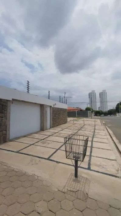 Casa Comercial